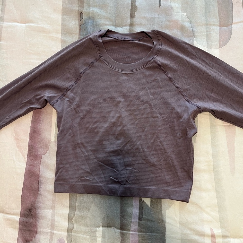 lululemon Swiftly Tech 2.0 Long Sleeve Crop Tee in purple ash